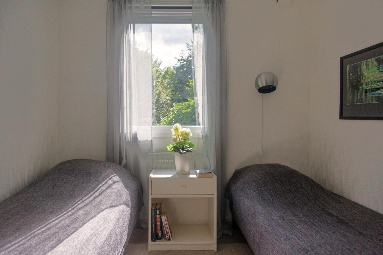Very Nice Cottage By The Lake. Lursjoen! Hästveda Extérieur photo